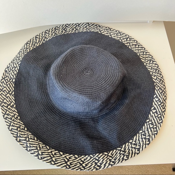 Floppy Navy Blue Paper Straw Sun Hat From Target - Picture 2 of 11